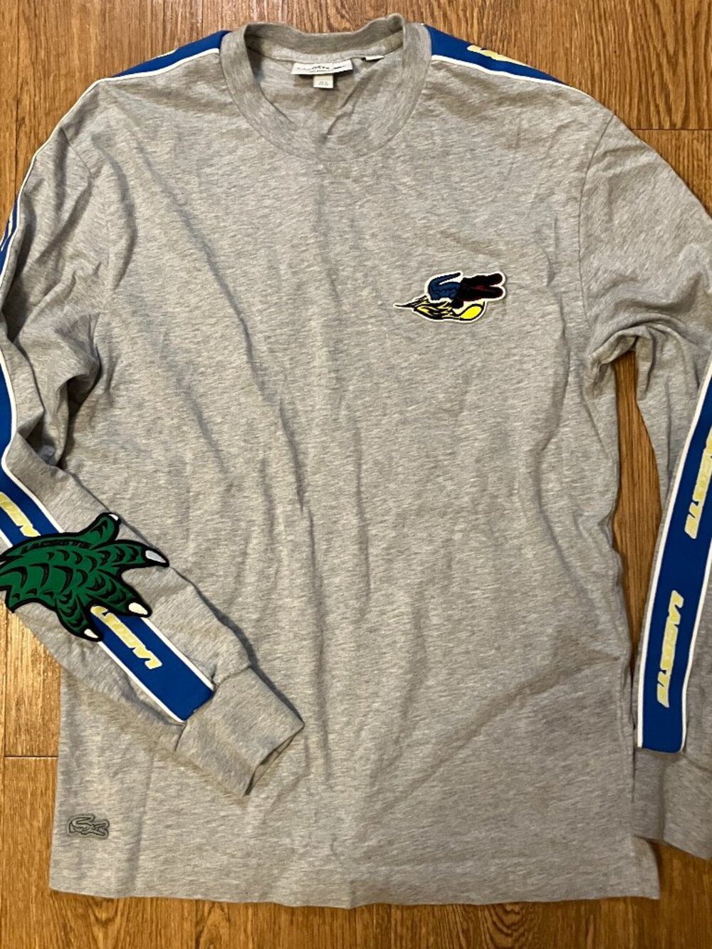 Lacoste Shirt Medium M Gray Long Sleeve Holiday Branded Band Claw Graphic TH1468